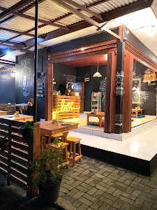 Eat Drink Love Cafe Bedugul 4