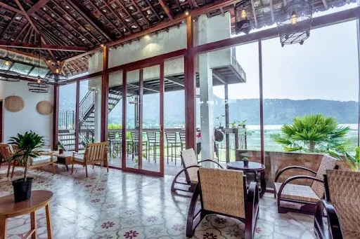 De Danau lake view restaurant 4