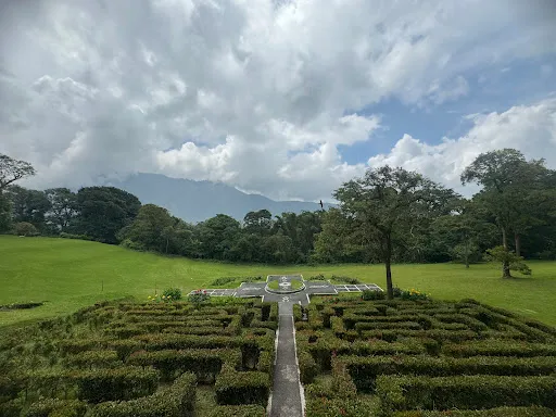 Botanical garden lake view 3