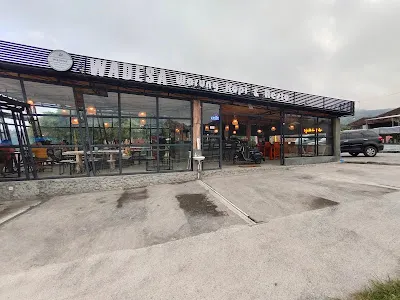 WADESA Warung Kopi & Resto 4