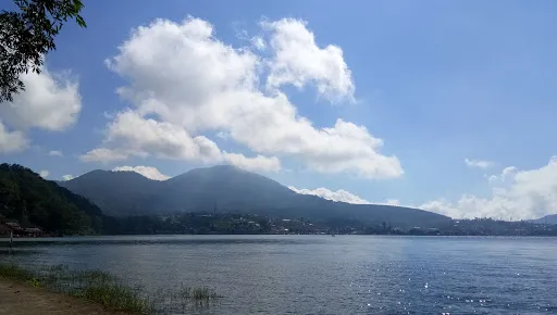 Mount Catur Trail Start 4