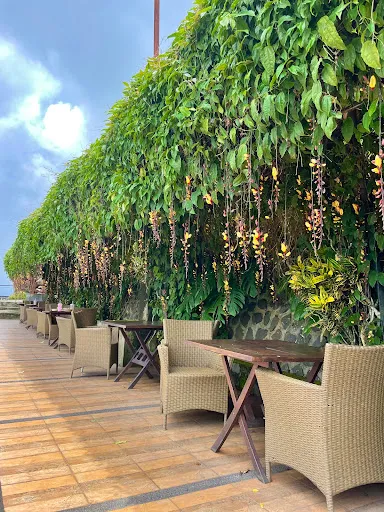 Bali Strawberry Farm & Resto 1