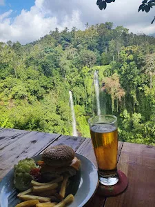 Hanging Restaurant & Bar 4