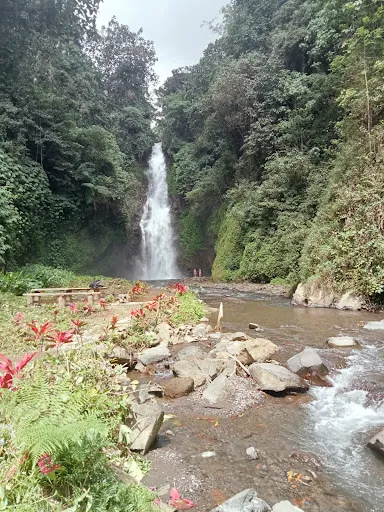 Gitgit dukuh waterfall(ceburan Dukuh waterfall) 2