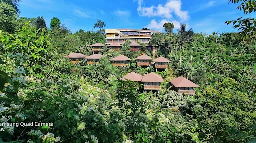 Giriwood Hotel & Villa 4