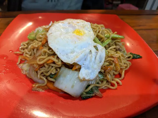 Warung BUK MADE MUS 1