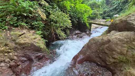 Entrance Gitgit Waterfall 2