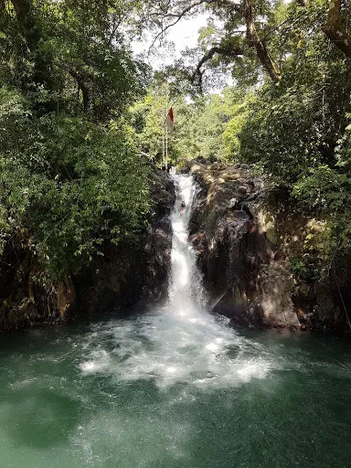 Bali Jungle Trekking Sambangan Waterfall Point 1