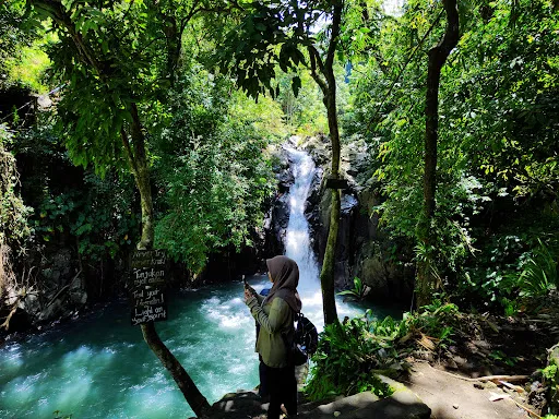 Bali Jungle Trekking Sambangan Waterfall Point 4