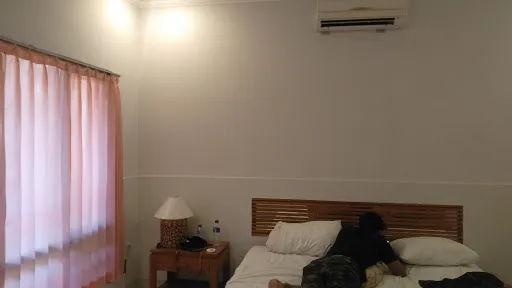 Airy Buleleng Lovina Kubu Gembong 1 Singaraja Bali 1