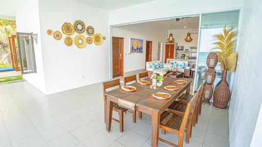 Air Sanih Beach Villa 4