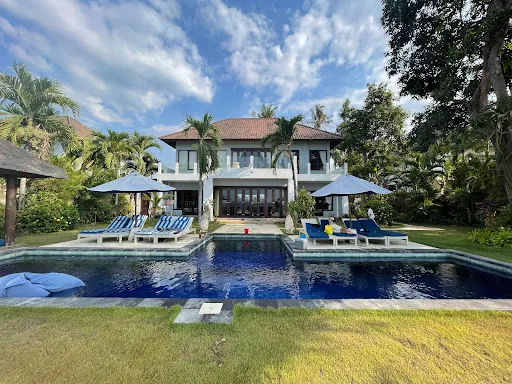 The Beach Front Villas (North Bali) 3