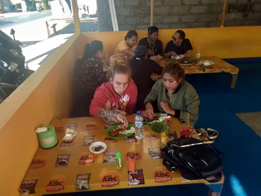 Warung Putri Lesehan Ikan Bakar 2