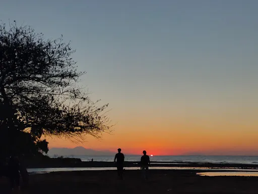 Kerobokan Beach, Singaraja 4
