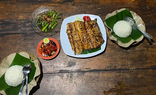 Warung Mai MaaM 1