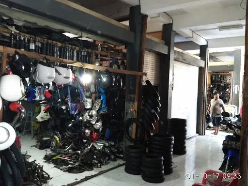 Pasar Loak Singaraja 3