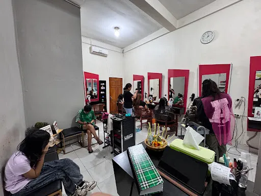 Beauty salon wella 4