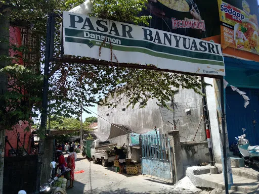 Pasar Banyuasri 1
