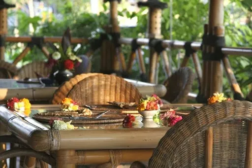 Warung Bambu Pemaron 2