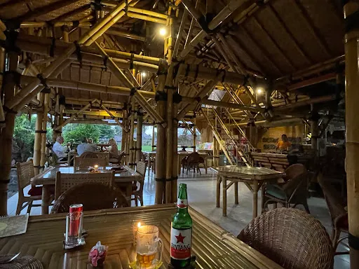 Warung Bambu Pemaron 4