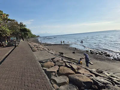 Pantai Camplung 3