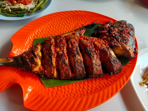 Warung Makan Pidade 4