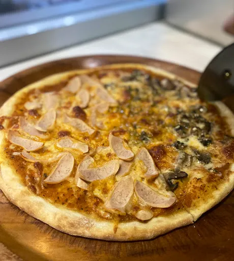 Warung Tomat Pizza and Pasta 3