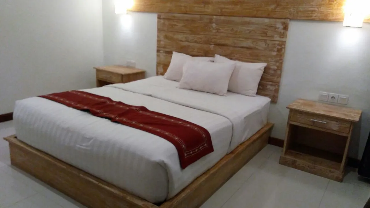 Tjendana Lovina Beach & Resort 2