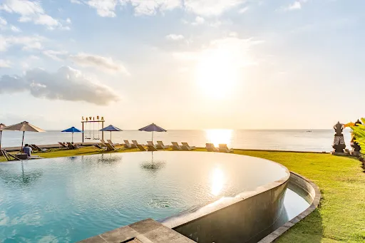 Lovina Beach Club & Resort 2