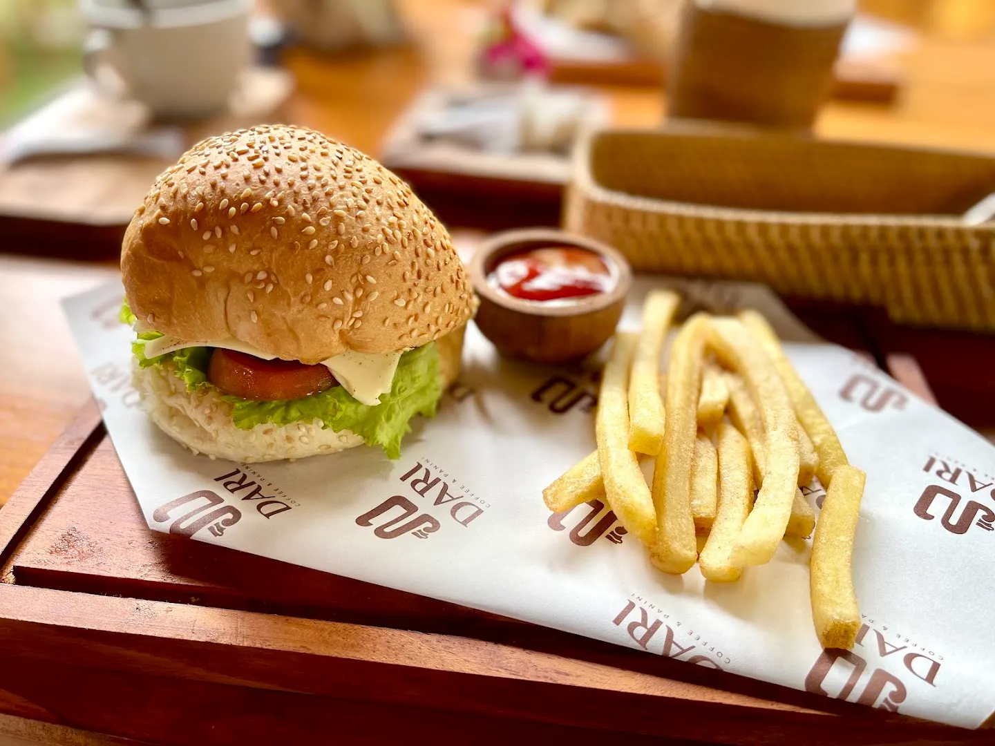 Dari coffee & panini 2