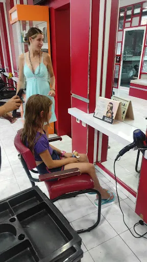 SALON AGATHA 4