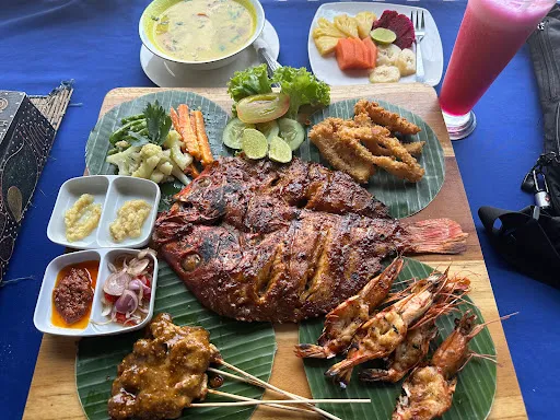 Eric Dolphin Restaurant 3