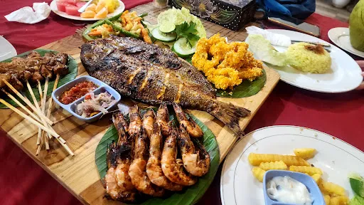 Eric Dolphin Restaurant 4