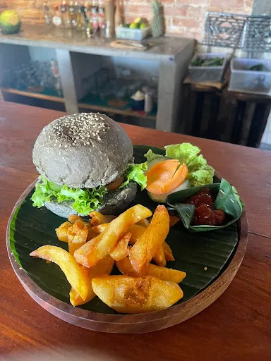 Warung Jepun (Bar and Resto) 2