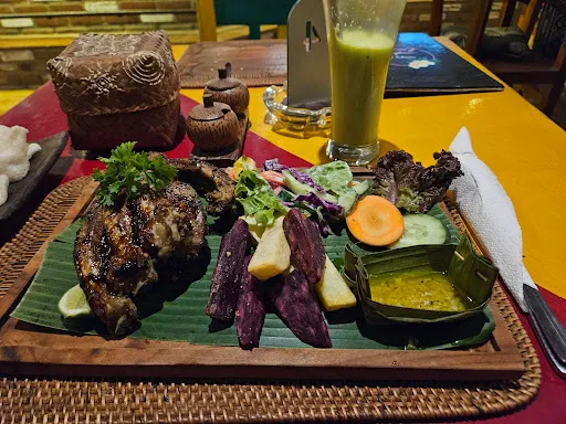Warung Jepun (Bar and Resto) 3