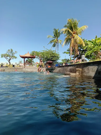 Kolam renang alami Mumbul Anturan 2