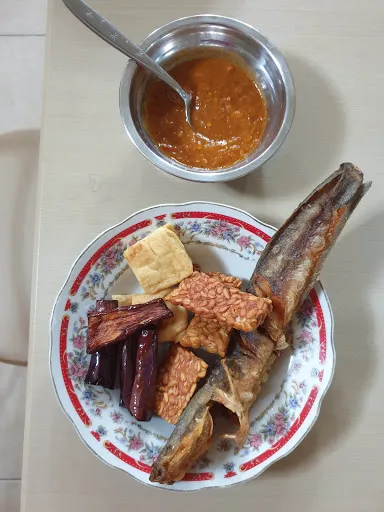 Warung Pecel Lele Pak Alvin 1