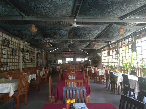 Warung Ayu Lovina Beach 1