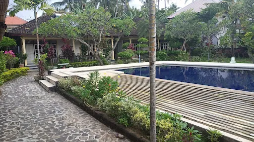 Taman Lily's