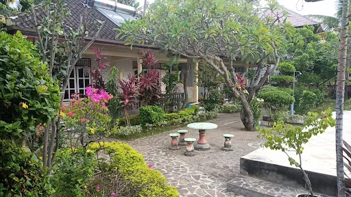 Taman Lily's 3