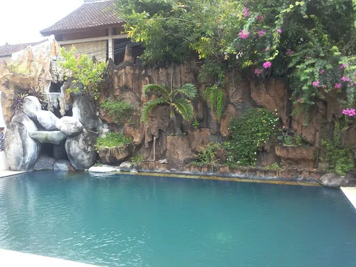 Pulestis Beach Hotel 4