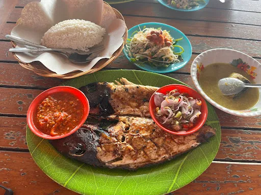 Warung Ikan Bakar Lia 2