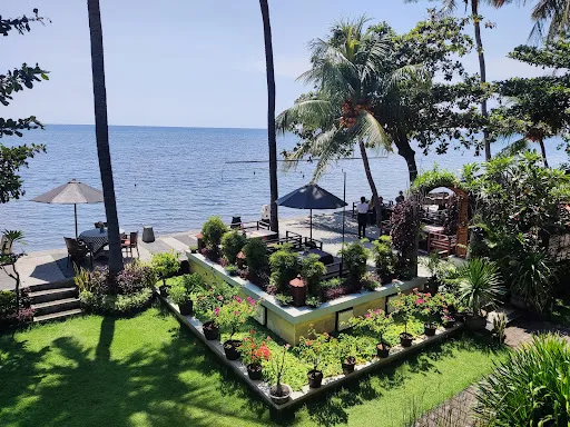 Nugraha Seaside Resto 4