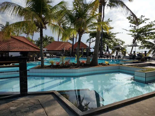 Nugraha Lovina Seaview Resort & Spa 2