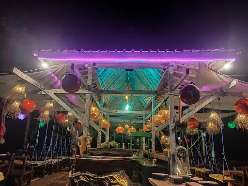 FunkyPlace Beach Bar & Grill 3