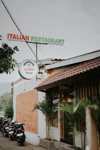 Tanda Pizza Restaurant 1