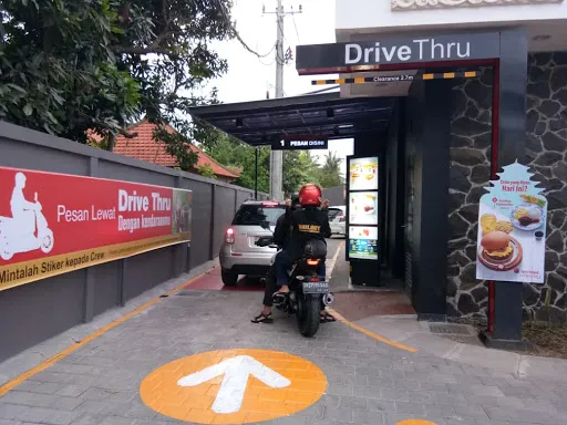 McDonald's Singaraja 1