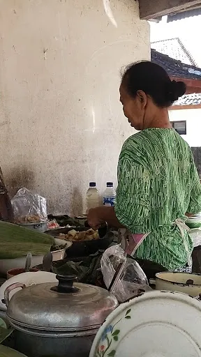Rujak mbok luh tengking 2