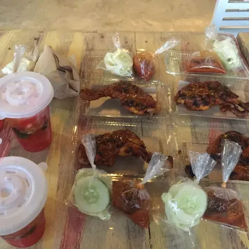 Kedai " HONEY DEW " 4