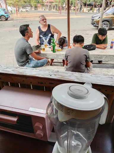 Warung Anes Lovina 3